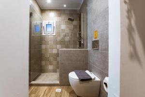 Koupelna v ubytování Kares Dream House + 37 fotografií
