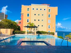 Bazén v ubytování The New Caribbean Paradise nebo v jeho okolí