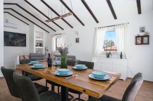 Fotografie z fotogalerie ubytování "The 7th Heaven Garden" Villa v destinaci Vodice