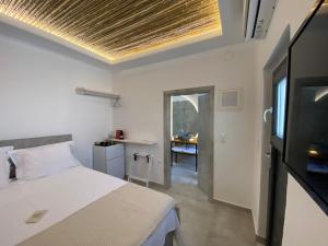 Gallery image of AVALON Luxury Suites in Ermoupoli