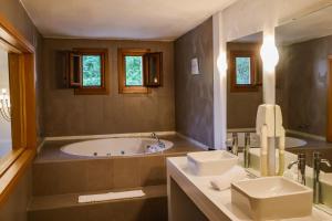 Koupelna v ubytování Kanapitsa Mare Hotel