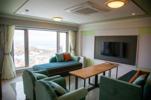 Uma área de estar em Shiretoko Daiichi Hotel
