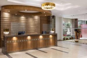 Fuajee või vastuvõtt majutusasutuses Ramada Encore by Wyndham Kathmandu Thamel