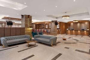 Posezení v ubytování Ramada Encore by Wyndham Kathmandu Thamel + 37 fotografií