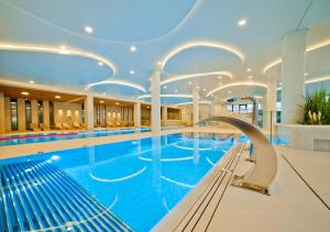 Bazén v ubytovaní Aqua Resort Apartments-Aqua Park no limit, parking alebo v jeho blízkosti
