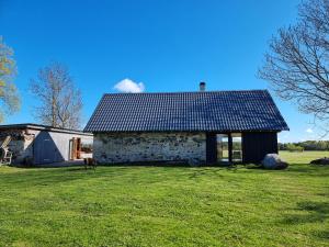 Hoone, kus villa asub