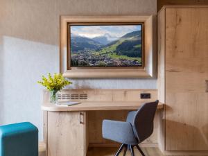 Nespecifikovaný výhled na hory nebo výhled na hory při pohledu z hotelu