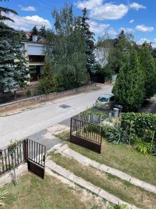 Fotografia z galérie ubytovania Balatonalmádi Kazinczy apartman v destinácii Balatonalmádi