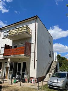 Fotografia z galérie ubytovania Balatonalmádi Kazinczy apartman v destinácii Balatonalmádi