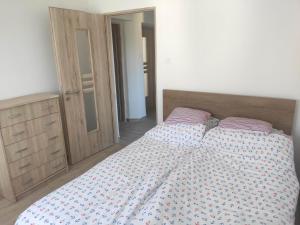 Fotografia z galérie ubytovania Balatonalmádi Kazinczy apartman v destinácii Balatonalmádi