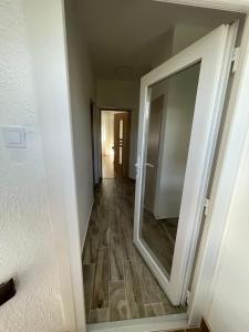 Fotografia z galérie ubytovania Balatonalmádi Kazinczy apartman v destinácii Balatonalmádi