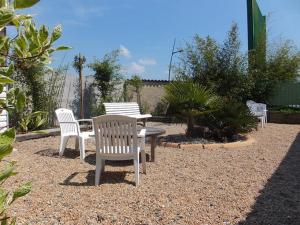 Fotografie z fotogalerie ubytování Terrasse arborée La Rochelle Aytré appartement-maison - draps et serviettes non fournis - v destinaci Aytré