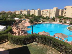 Bazén v ubytování قرية مرسيليا بيتش3 شاليه عائلات فقط - Marseilia Beach 3 chalet Families Only nebo v jeho okolí + 37 fotografií