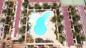 Bazén v ubytování Apartment Apple Dunes with Pool Corralejo By Holidays Home nebo v jeho okolí