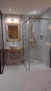 Zdjęcie z galerii obiektu Appartement baroque Sully w mieście Sully-sur-Loire