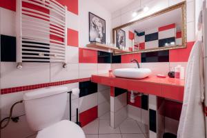 Kúpeľňa v ubytovaní Eromeni Apartments + 33 fotografií
