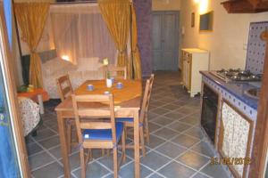 Η κουζίνα ή μικρή κουζίνα στο Agata di Mare