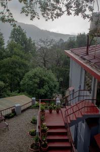 Galeriebild der Unterkunft The Hilltop Haven in Nainital