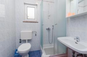 Kúpeľňa v ubytovaní Apartments Mirjana B