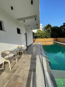 Bazén v ubytování Adria Hotel nebo v jeho okolí