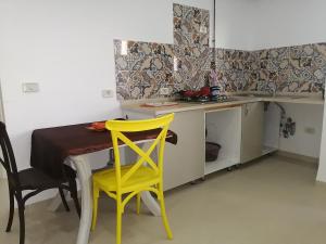 Dapur atau dapur kecil di S+2 climatisé vue mer