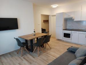 Gallery image of Apartments Velinka in Rab