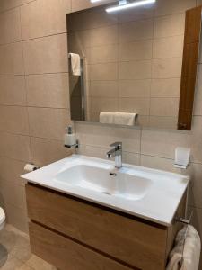 O baie la Spinola Bay - St Julians near beach Prime location +17 fotografii