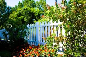 A garden outside Apartments Alavana