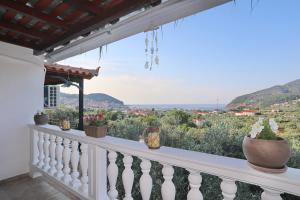 Gallery image of Esperides apartments Arethousa in Skopelos Town