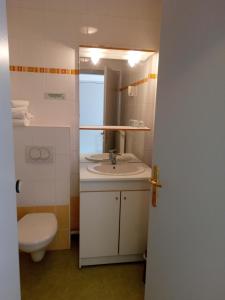 Ảnh trong thư viện ảnh của Hotel Relais d'ISSENHEIM Table d'hôtes ở Issenheim