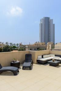 Zdjęcie z galerii obiektu Luxury Villa, Terrace with SEA VIEW in the center w mieście Netanja