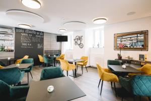 Posezení v ubytování Hotel-Restaurant La Croix d’Or