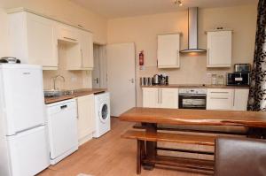 Una cocina o zona de cocina en Trade Digs Stroud - 1 and 2 bedrooms available