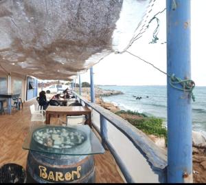 Fotografia z galérie ubytovania Casa con jardín privado cerca de la playa, para descansar y relajarse v destinácii Chipiona