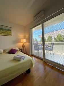 Foto dalla galleria di Apartmani Katić a Makarska