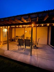 Bright & Serene ~ Central Location ~ BBQ ~ Pkg