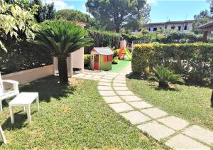 Taman di luar B&B Di Girolamo