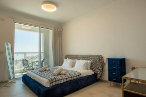Uma área de estar em Blue villa - 5 bedrooms with private pool