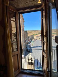 صورة لـ Affittacamere Licenza N.1 Presso La Magica Torre في بيتيجليانو +32 صورة