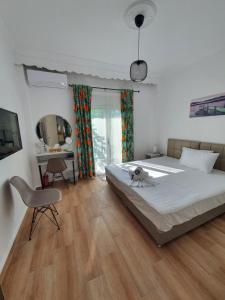 Łóżko lub łóżka w pokoju w obiekcie Villa Fer Forze you have the feeling of your own holiday home