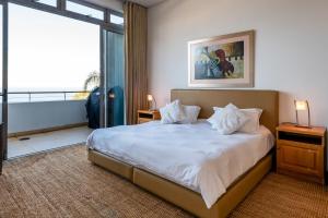 Postel nebo postele na pokoji v ubytování Penthouse 230m2 on the Sea