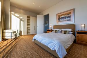 Postel nebo postele na pokoji v ubytování Penthouse 230m2 on the Sea