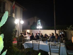 Hostia v ubytovaní Villa Gelsomino Garden