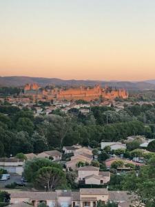 Foto dalla galleria di Panorama Suite romantique & Spa a Carcassonne