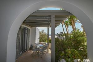 Balkón nebo terasa v ubytování Couvaros Hotel