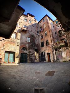 Gallery image of La Casa Del Pesce - Within the Historical Walls of Lucca in Lucca