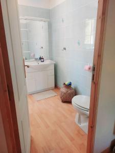 Koupelna v ubytování Cosy Studio en résidence privée