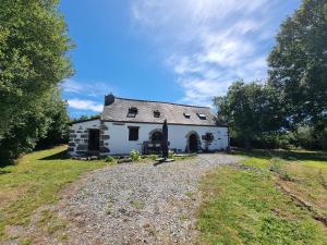 Το κτήριο όπου στεγάζεται  η παραθεριστική κατοικία