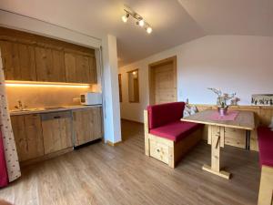 Η κουζίνα ή μικρή κουζίνα στο Hotel-Garni Versail