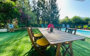 A piscina em ou perto de CASA RURAL CON PISCINA Viajar con mascota